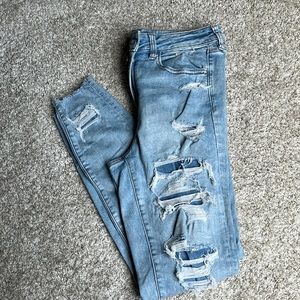 American Eagle women’s distressed jeans. Size 12